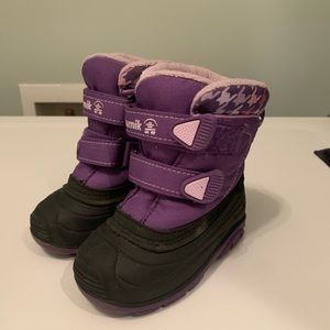Kamik snow boots size C7